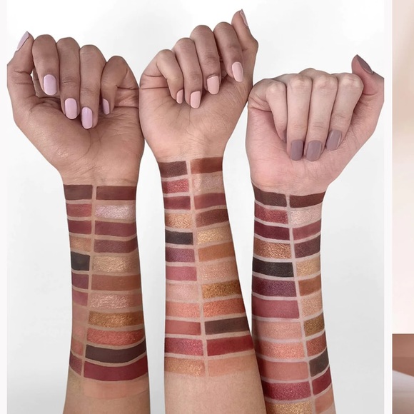 Ciatè Brazilian Glow Eyeshadow Palette
24-Pan Eyeshadow Palette - Picture 14 of 16